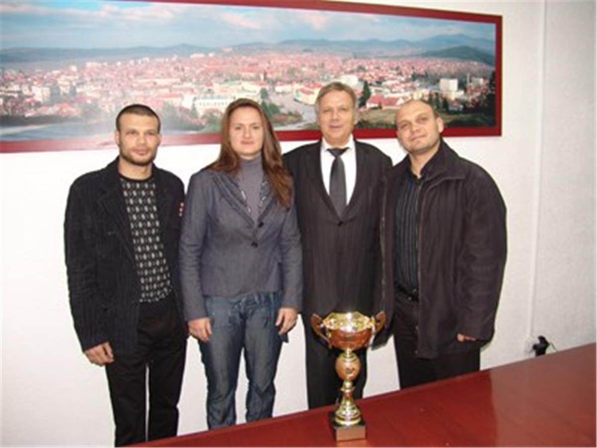 Отличихме панагюрски талант